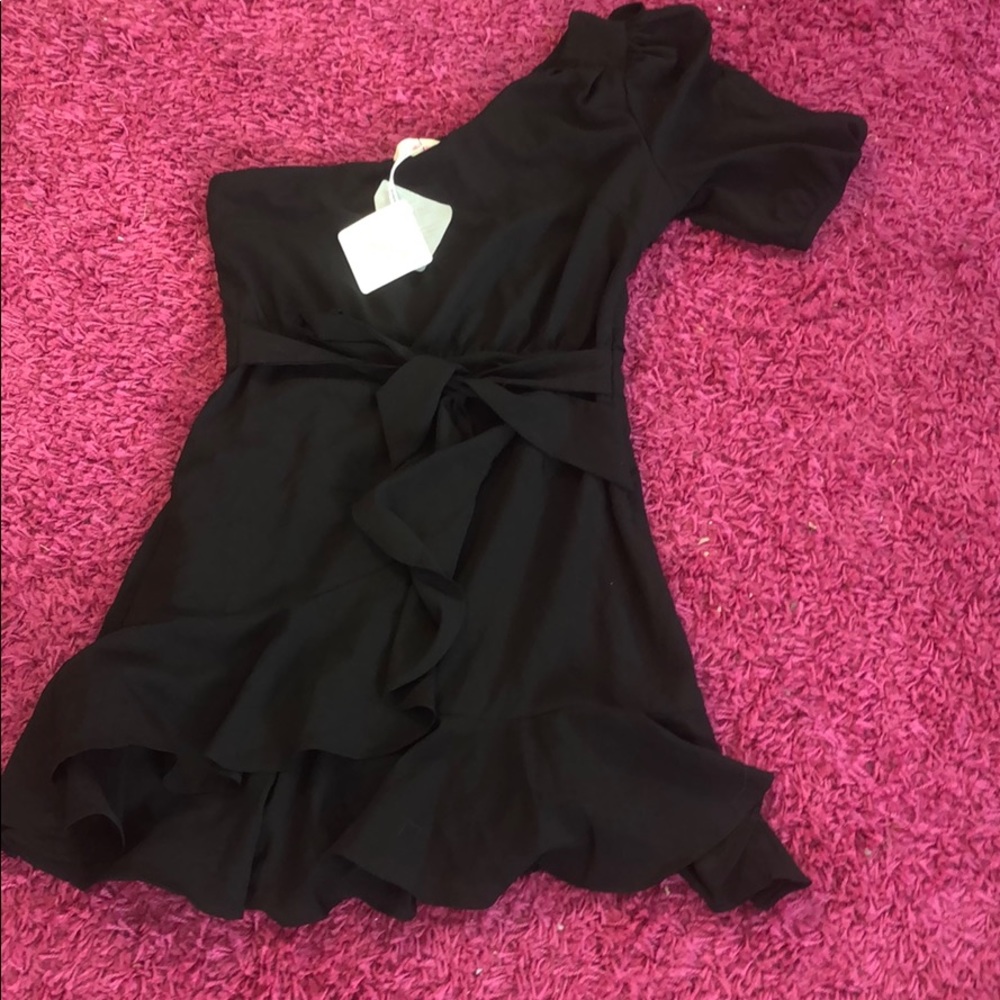 6 SHORE RD one sleeve ruffle dress - Picture 1 of 3
